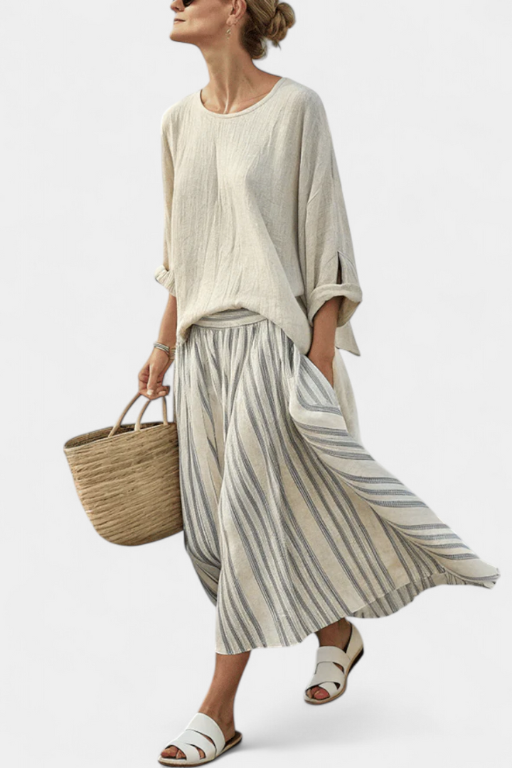 Aurcyn | Comfortabele Loose Blouse & Gestreepte Midi Rok