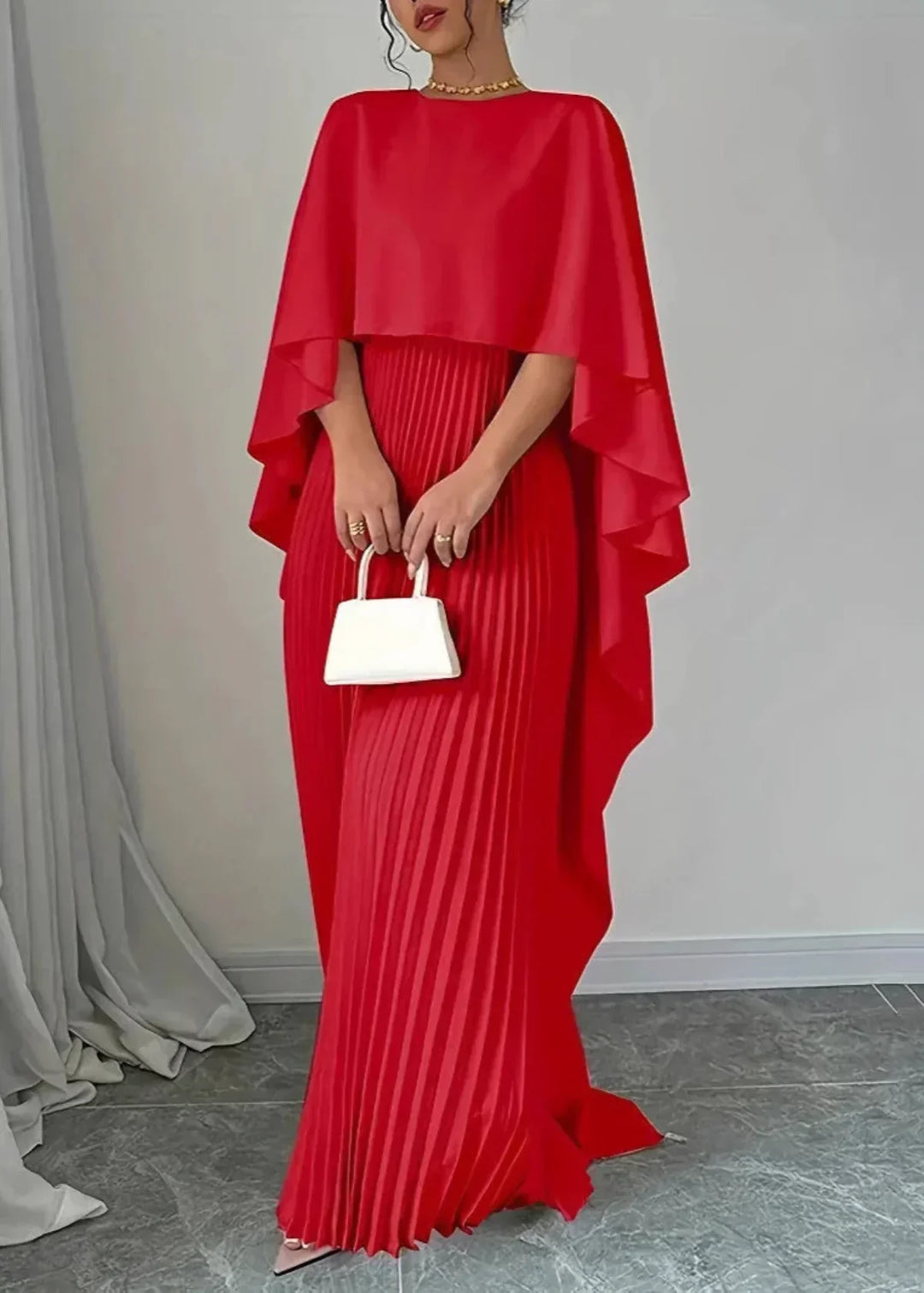 Makayla | Dames Trouwen Gasten Geplooide Cape Maxi Jurk