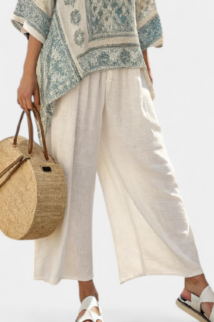 Quinley | Comfortabele Gedrukte Blouse & Witte Broek met Wijde Pijpen